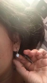 Product Review of 【003Harga telah dibanting, segera di CO】Chard Wake Anting princess round Anting wanita elegan high quality cantik elegan anti Zirconia 1 Carat Sertifikat GRA Kotak Indah   CWE002 from 1**2 0