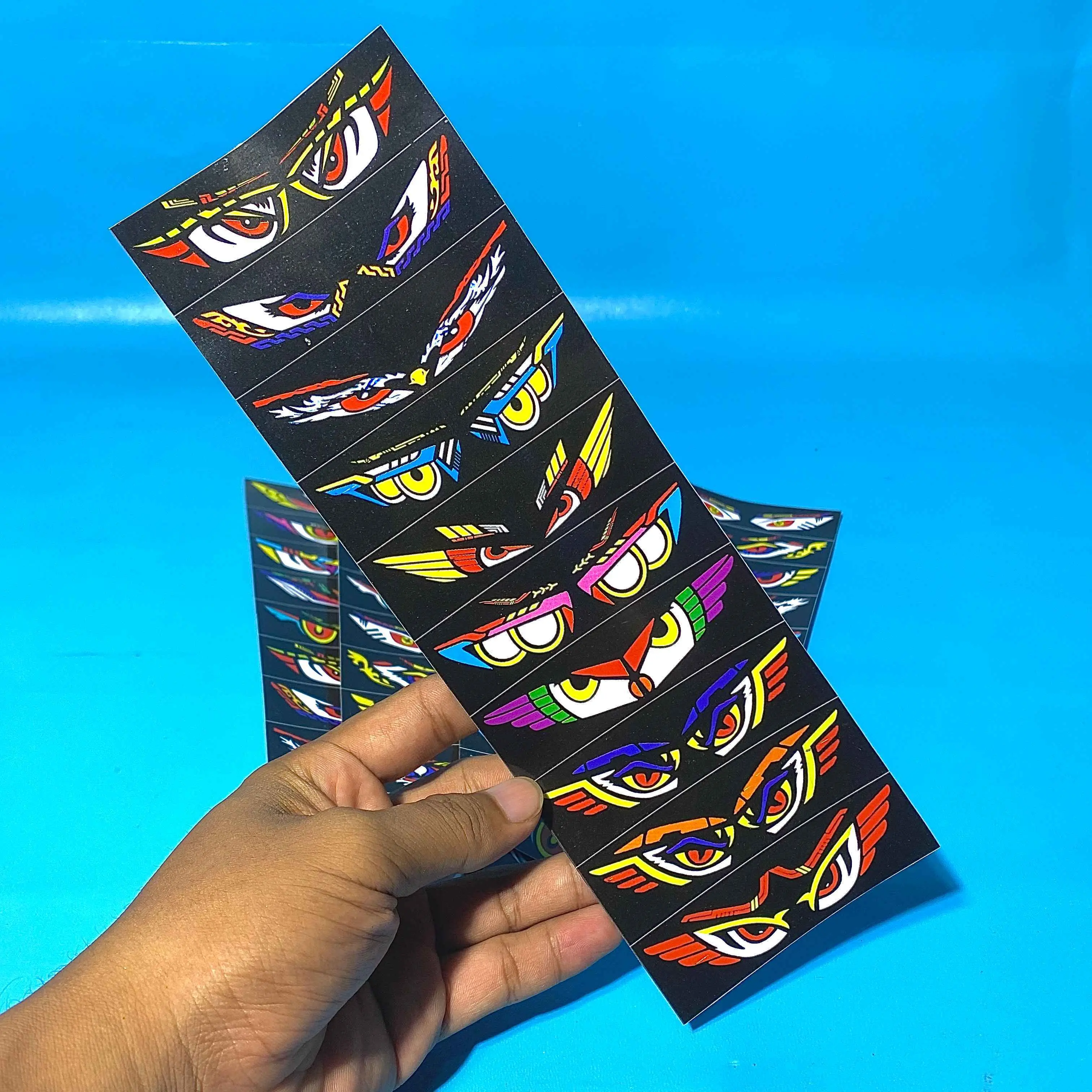 Stiker Mata Viral untuk Truk Model Terbaru - Bisa Digunakan di Berbagai Tempat Car