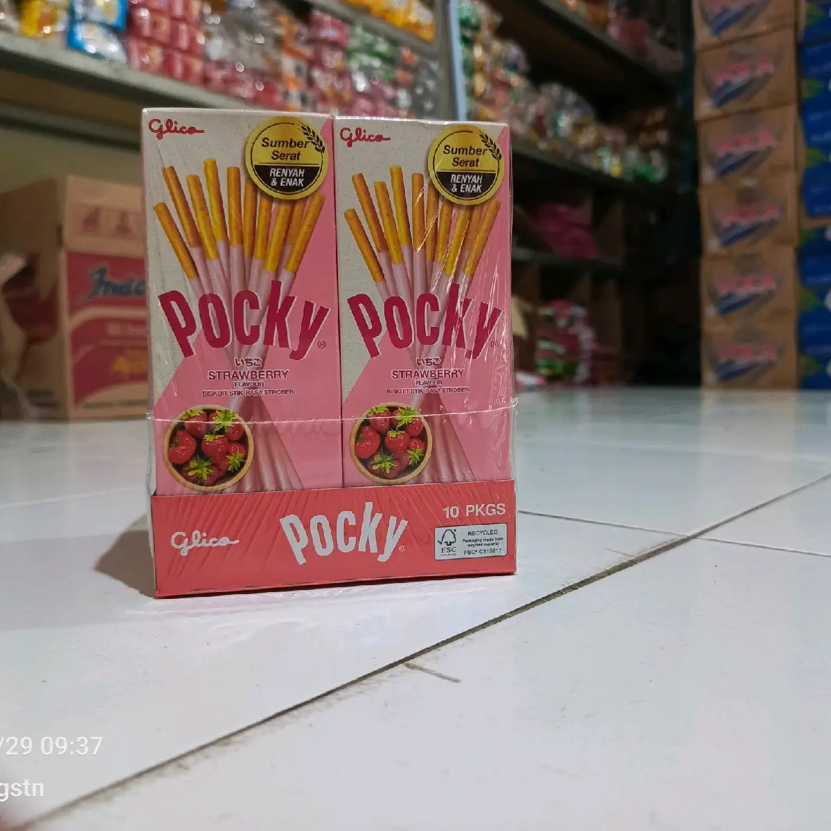 pocky ( 1 pack isi 10 box) strawberry/coklat Snack Makanan Cemilan