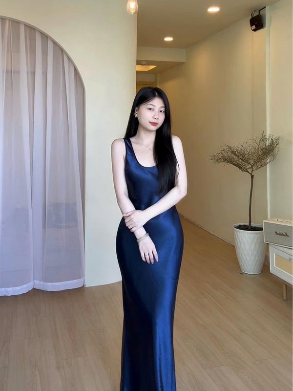 Đầm Lụa Cổ U Queen Form Dài Dự Tiệc, Váy Lụa 1 Lớp Không Mút, Không Dây Kéo Sang Chảnh Tôn Dáng Gợi Cảm