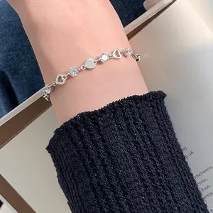 Gelang Rantai Kristal Hati Simple Aksesoris Kristal Cantik Hadiah Romantis Kekasih Sahabat