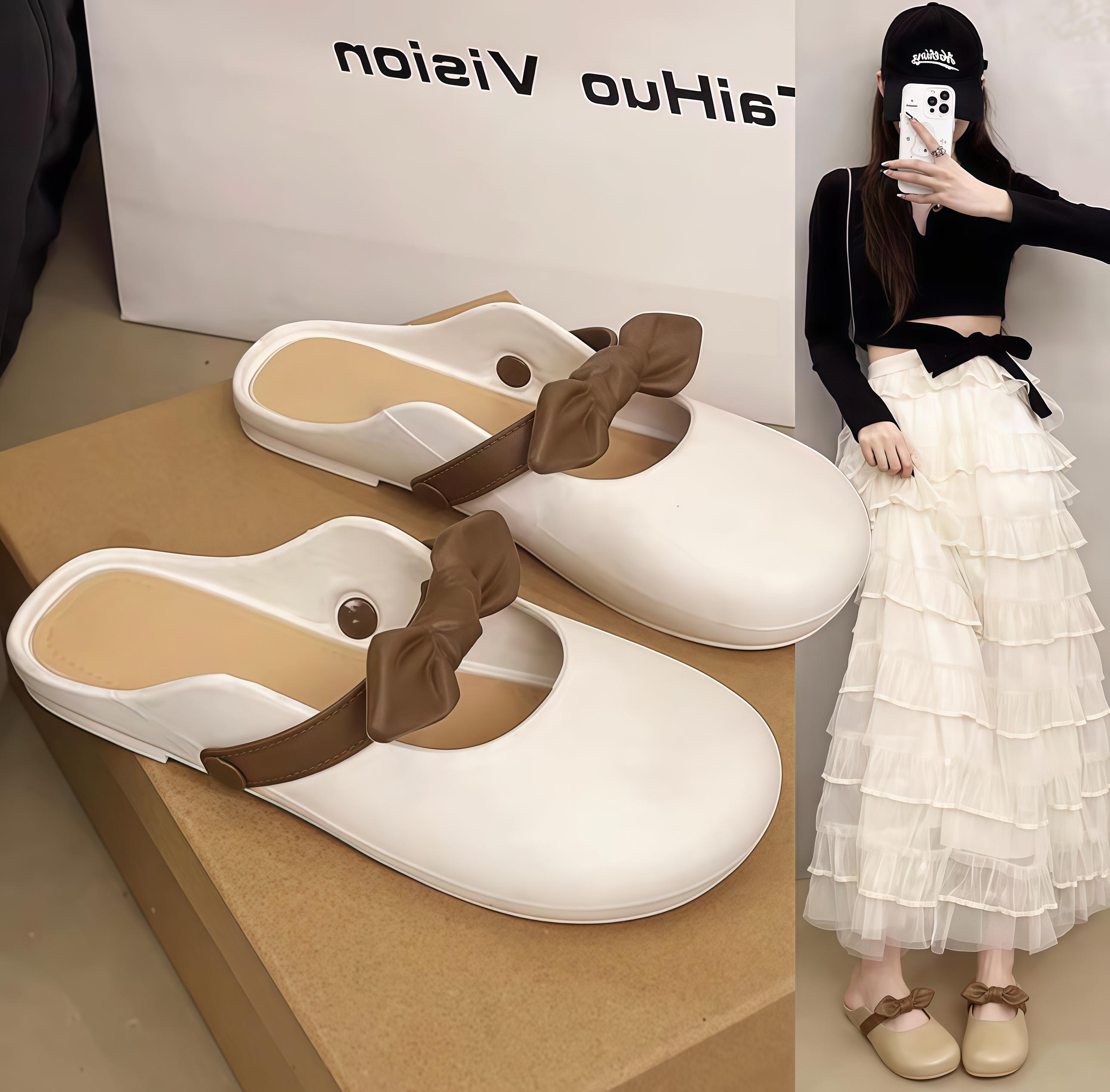 【KOREAN COLLECTION】Sandal Wanita Korea Style 2025 Sendal Selop Flat Shoes Karet Jelly Elegant Nyaman di pake sehari-hari 007 【KOREAN COLLECTION】Sandal Wanita Korea Style 2025 Sendal Selop Flat Shoes Karet Jelly Elegant Nyaman di pake sehari-hari 007