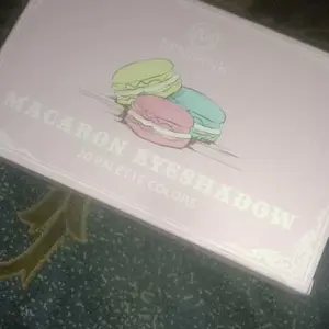 Minipink Eyeshadow Palette Macaron Palet Mata Tahan Lama Pigmanted Glitter Matte MP059