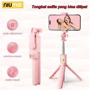 Tongkat swafoto dengan lampu pengisi internal, dapat ditarik dan diputar, mudah dibawa dan disimpan saat bepergian,Baterai polimer 120mAh internal