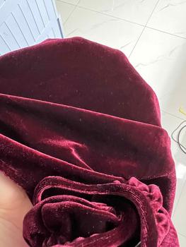 Product Review of Bộ Yếm nhung bèo Mẹ&bé gái (Nhà may Xuka handmade) tặng cài tóc from 🍓**🍓 1