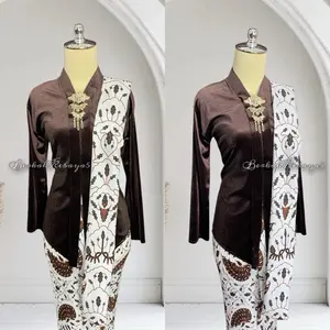 Setelan Kebaya Encim Bludru Warna Mahogany / Kebaya + Selendang + Jarik Wiru Plisket Motif Sido Asih
