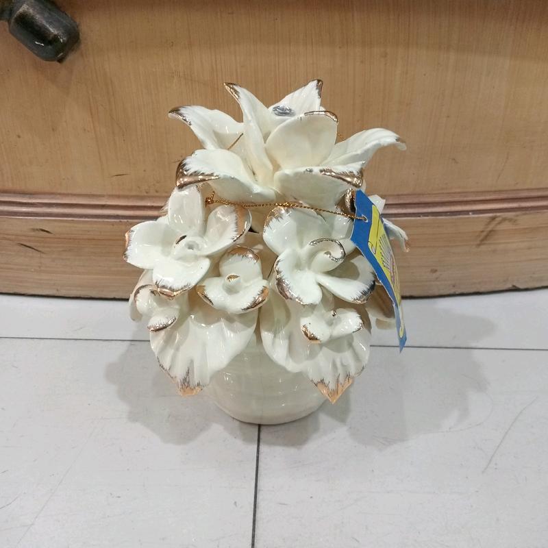 bunga keramik mini warna cream capodemonte 1