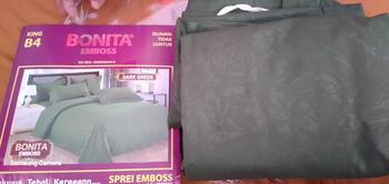 Product Review of Sprei Bonita Polos EMBOSS BANTAL 4 ( 180x200 ) King Size from m**a 1