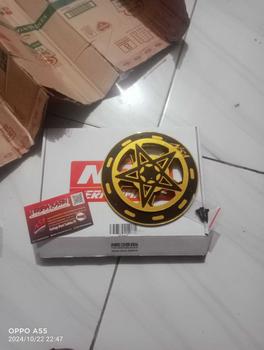 Product Review of NSA COVER KIPAS SPINER TYPE BINTANG BLACK SERIES Beat Scoopy Vespa Mio Filano Fazzio TUTUP PELINDUNG KIPAS RADIATOR Universal Baut Gold Motor cover  radiator Motorcycle Orange from p**G 2