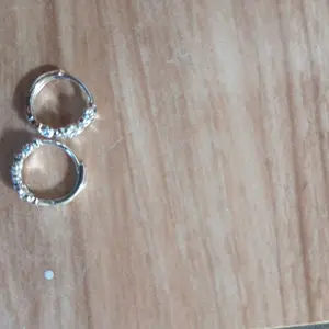 【Clouxe】Anting Kancing Telinga Bunga 3D Perak Cantik Sederhana Temperamen Ekslusif Serbaguna Ajaib F393