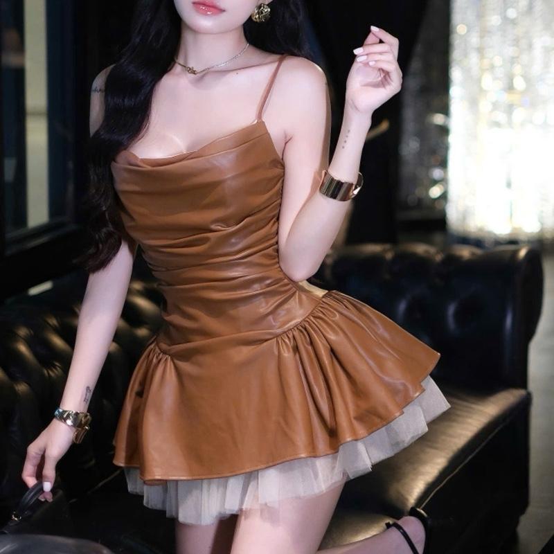 Váy hai dây thiết kế dáng xoè phối chân lưới ngắn trên gối NQd22