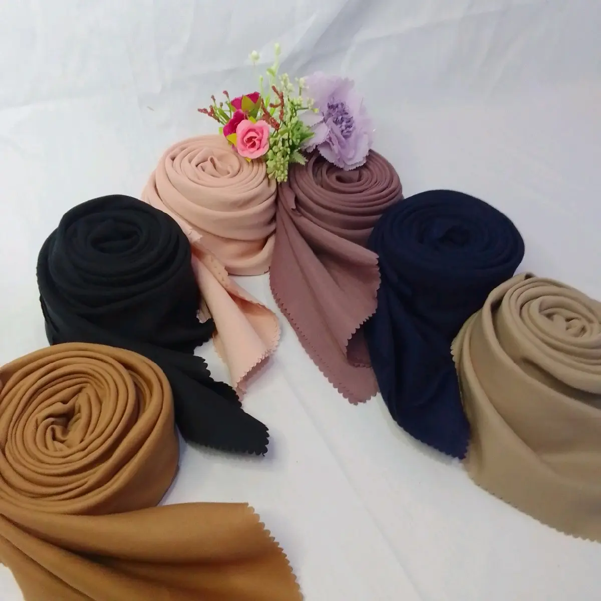 hijab kerudung polos elegan bahan voal gampang di bentuk