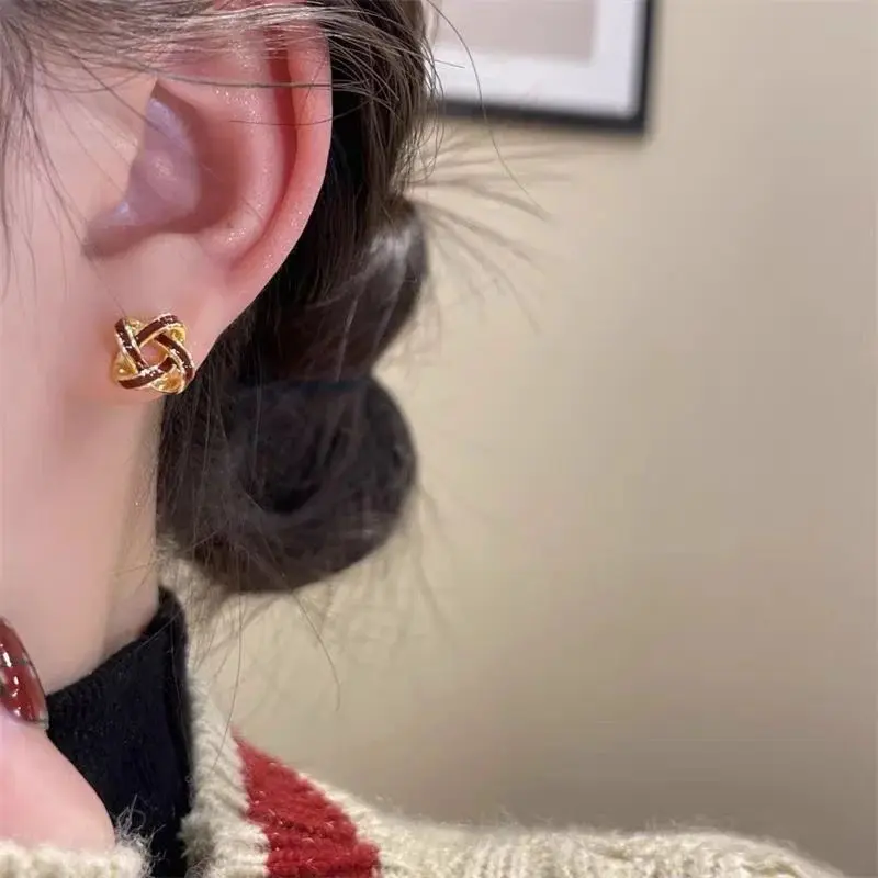 AT222 - Anting Devina Model Tusuk Gaya Korean Bentuk Simpel dan elegant Anti Karat 2