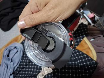 Product Review of Meoky 32 oz（940mL) Tumbler with Handle, Insulated Tumbler with Lid and Straw, Stainless Steel Travel Mug, Keeps Cold for 24 Hours, 100% Leak Proof, Fits in Car Cup Holder from ** F**l 0