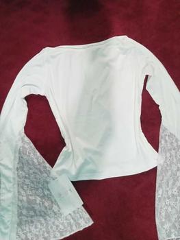 Product Review of Áo Tay Chuông Ren, Thiết Kế Dài Tay, Ấm Áp Và Thoải Mái, Cổ Tích Và Tinh Tế, Thích Hợp Cho Mùa Xuân, Hàng Mới Về, Cô Gái Nóng Bỏng, Áo Lớp Nền Thanh Lịch, Swan Pull Dream, Thiết Kế Tuyệt Đẹp from B**h t** 1