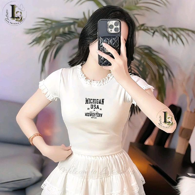  Áo Thun Croptop Thun Borip Viền Ren In Hình "Michigan" Tay Ngắn Cổ Tròn Form Basic Dáng Ngắn Ôm Body Nữ Women Ao Thun Nữ Mặc Hè Áo Nữ Xinh Áo Rẻ Áo Phông Nữ Ôm Body Áo Bó Croptop  Áo Kiểu Độc Lạ Đẹp aothun phoico b muahe bl bbt 