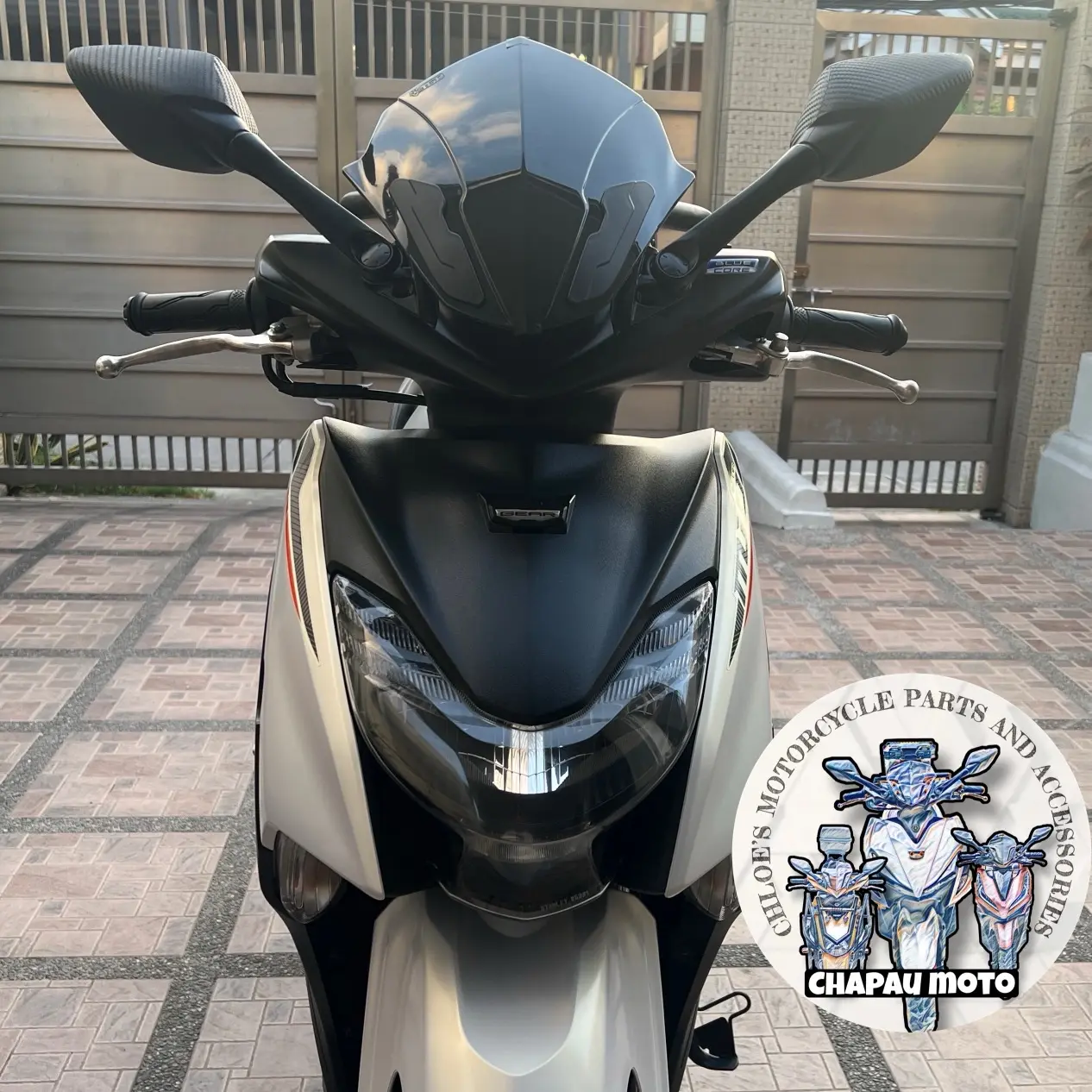 MIO Gear 125 Side mirror with bracket and visor set