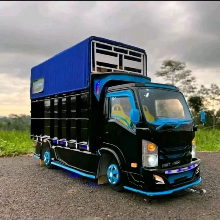 miniatur truk oleng kekinian