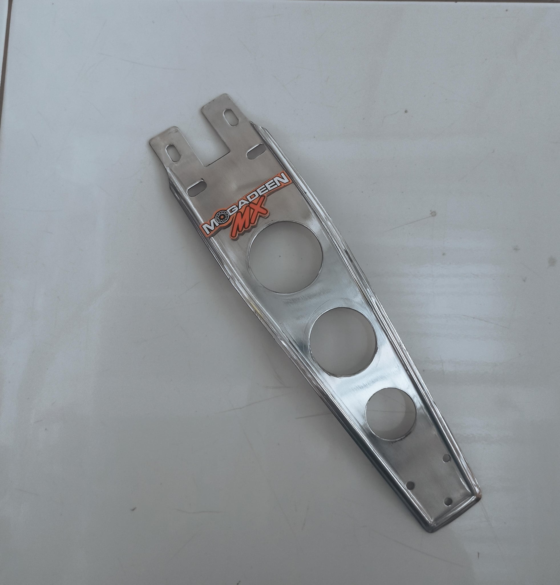 plat penahan spkabor depan