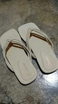 Product Review of Sandal Teplek Jepit Kupat Wanita Sendal platform Selop Plat Trendy from £**π 0