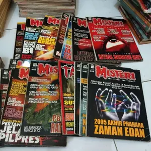 majalah misteri random tidak bisa pilih judul atau edisi.pemesanan lebih dari 1 akan di kirim dengan judul yg berbeda2