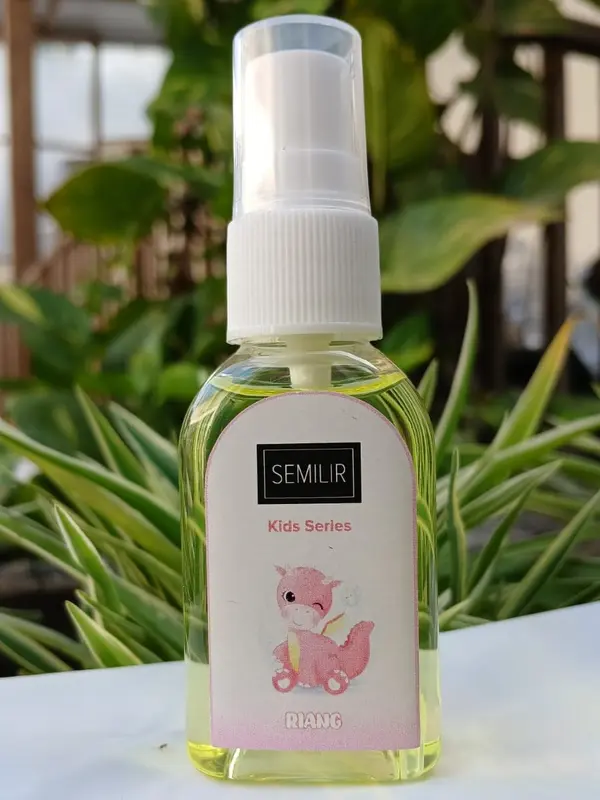 Parfum An@k Isi 5 Botol Dengan 5 Varian Aroma Yang Menyegargakan 2