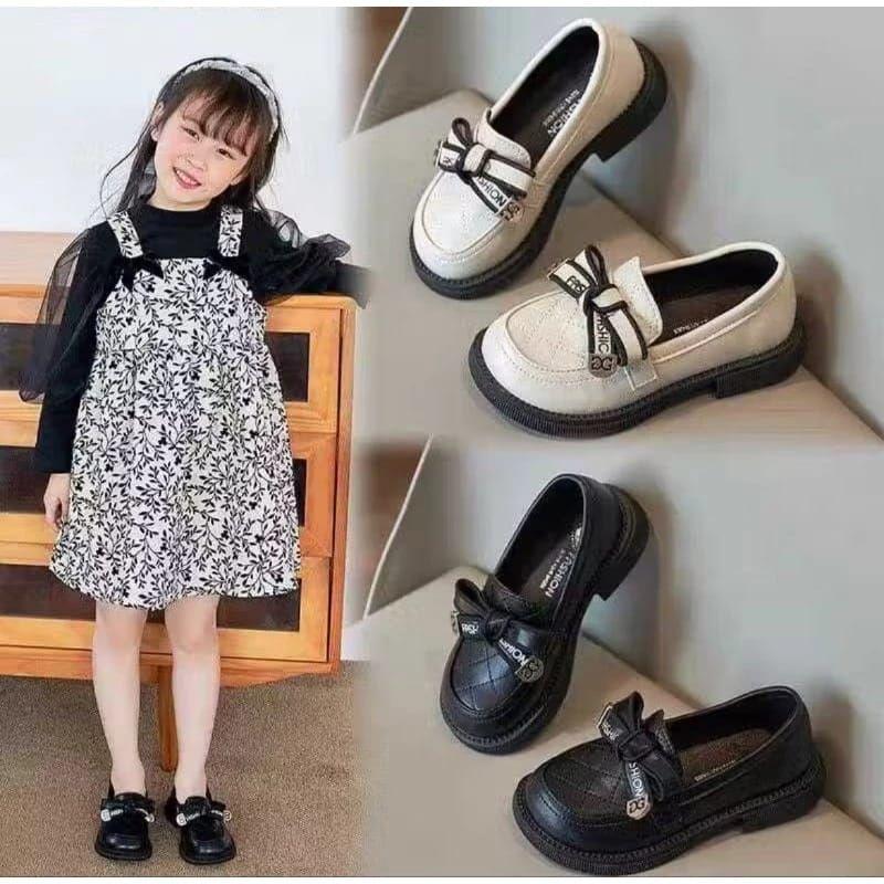 Sepatu Anak Kekinian Shoes Wanita Sneakers Desain Tren Terbaru Nyaman Sehari-hari