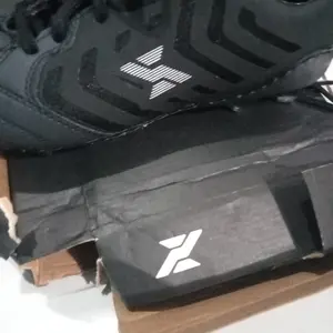 Sole jahitan Sepatu bola & futsal dijamin kuat awet dan tahan lama