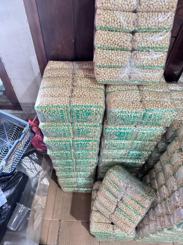Product Introduction of 5 bungkus Kacang Kupas Asli Tuban 250g x 5 Bungkus - Total Berat 1,250g - Goreng, Food, Mete, Kering, Snack, Cemilan Bawang Makanan Camilan Mede 12