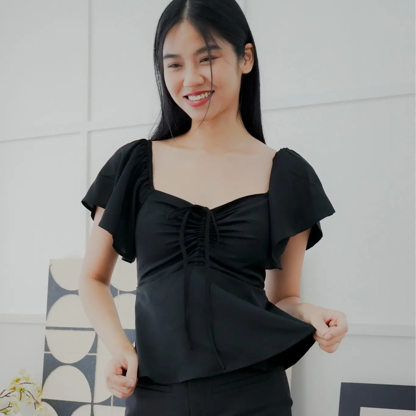 Aria Flutter Sweetheart Top (White / Black / Pastel Blue)