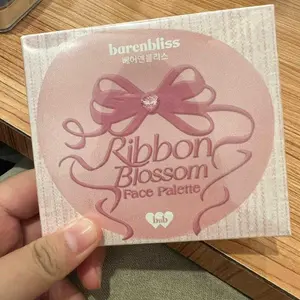 【NEW LAUNCH】BNB barenbliss Ribbon Blossom Face Palette 9g | Blush Highlight & Contour Palette Multifungsi dan Tahan hingga 24 jam Kosmetik MakeUp Make Up Korea Eyeshadow High Pigmented, Waterproof Sweatproof Smudgeproof, Pewarna Mata