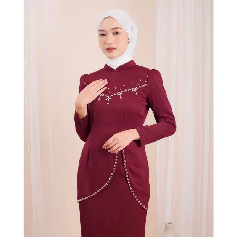 Kurung Melayu Wanita set atasan dan bawahan 1