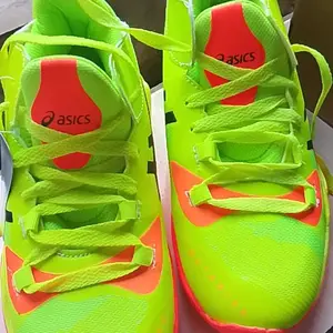 Sepatu Voli Cewe Putih Hitam Stabilo Sepatu Olahraga Voly Wanita Kren Empuk Ringan Di Pakai Sneakers 37-40 Casual