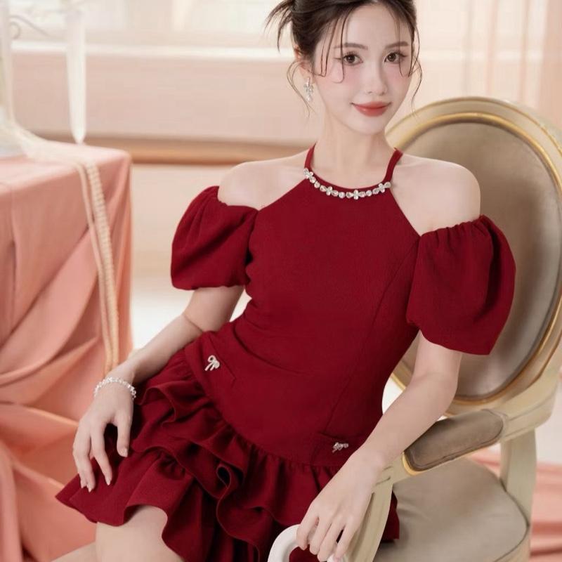 Phuongbabi váy thiết kế dự tiệc cao cấp đính đá cổ yếm tay bồng M65