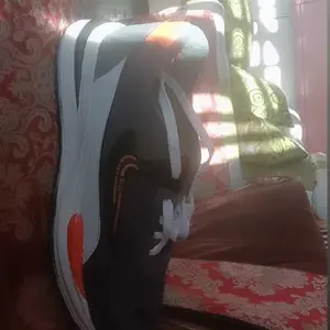 Sepatu Pria Sneakers Kasual Trendy Sport Oren Abu Size 39-43 Cocok untuk Nongkrong Jogging dan Jalan Santai Casual Olahraga dengan Gaya Modern dan Nyaman Shoes