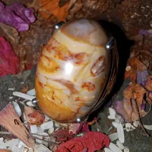 Batu mustika candramukti syar'iat pgar awk kharismatk penduk lwn atasan maupun bawahan cocok di pake anda yg suka keluyuran malam yg kerja di lapngn