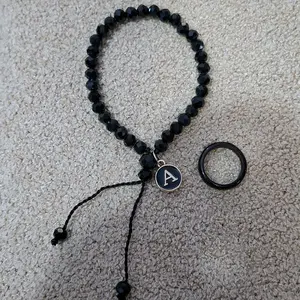 Free bonus cincin, GELANG BULAT KRISTAL PREMIUM INISIAL A-Z TERBARU, KUALITAS BISA DIADU