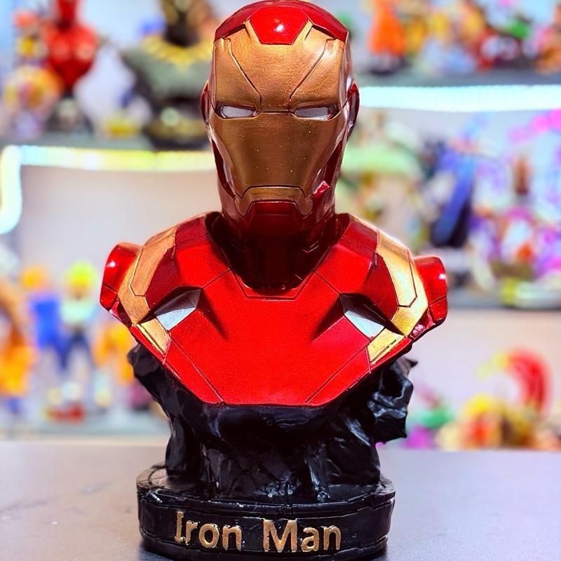 ￼Mô Hình IRON MAN 32CM - Tượng Bán Thân Người Sắt IRON MAN TONY SHARK - Chất Liệu Nhựa PVC - Box Xốp Đồ Chơi Toy