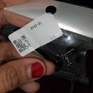 【Taoxee】Anting Tulang Telinga Bentuk Kupu - kupu Berlubang Hiasan Kristal Kecil Versatile D145