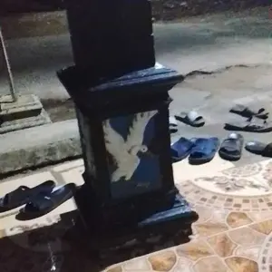 Jarum Dan Benang Sol Sepatu