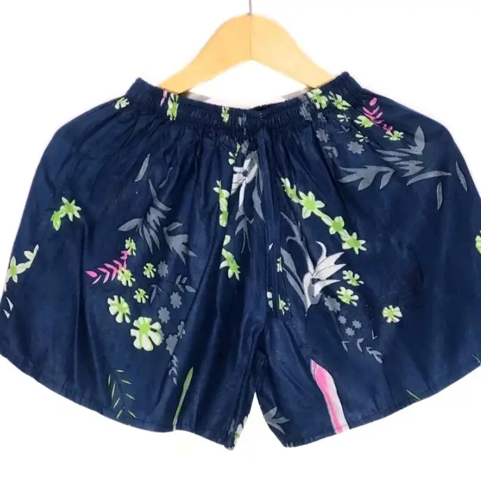 Celana Rayon Halus Lembut Adem Nyaman Hotpant Katun Santai Pendek Motif Shorts Dewasa Kulot Wanita 2