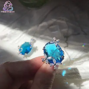 MNSC13HB Cincin Kupu-kupu Topaz Biru Cemerlang Set Super Peri Kupu-kupu Wanita Aksesori Unik untuk Sehari-hari atau Acara Khusus