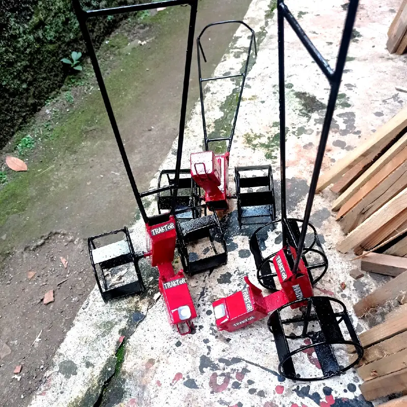 MAINAN TRAKTOR ANAK MINIATOR TRAKTOR BAJAK SAWAH / MAINAN TRAKTOR 2