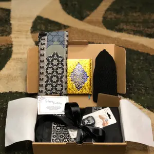 ￼Hampers kado cowok/pria isi sarung sajadah peci tasbih dan alqur’an