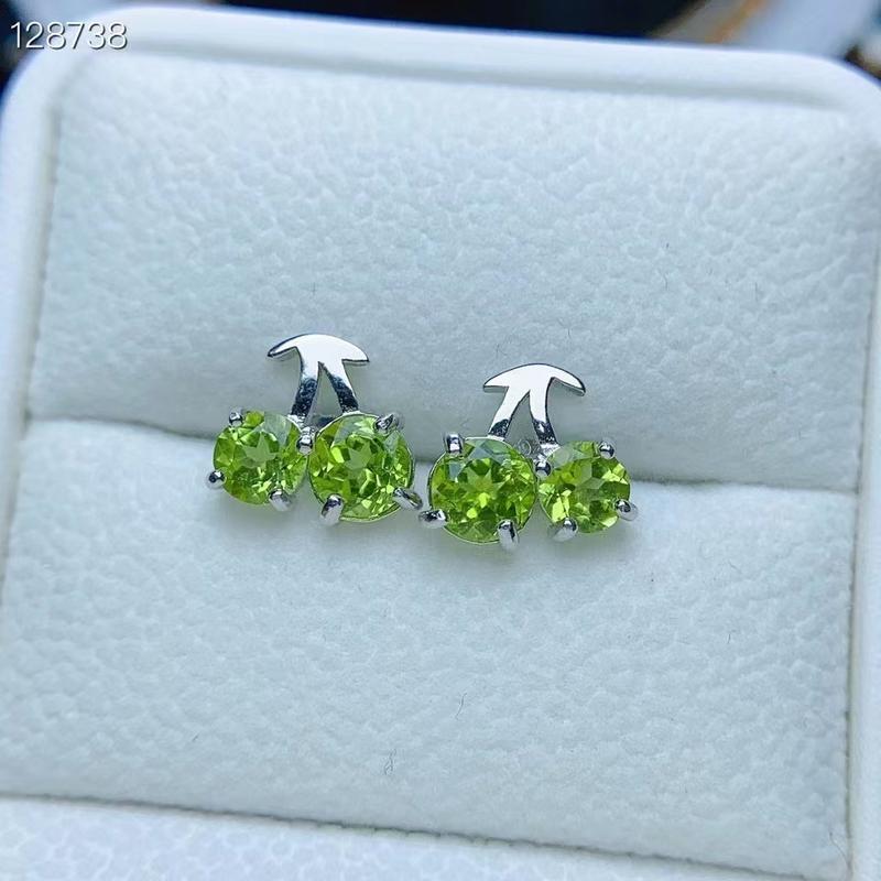 Product Introduction of 0041 S925 Natural Peridot Earrings (Main Stone 5*5mm) 3