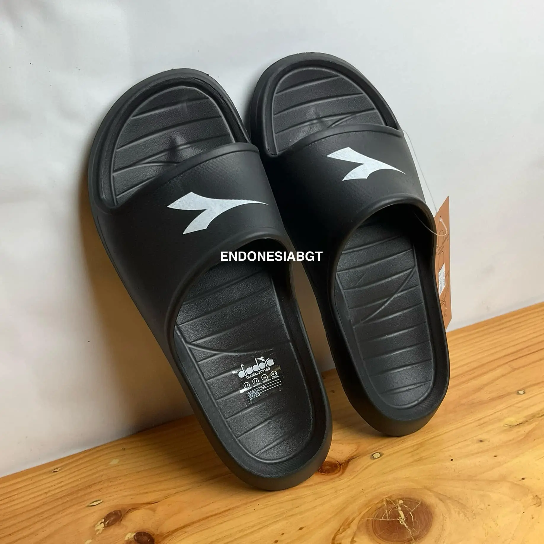 Sandal diadora festo Resmi Sendal Pria wanita