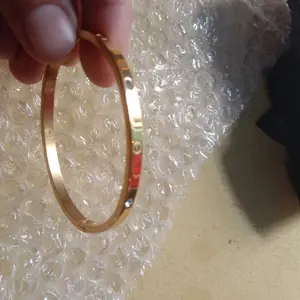 Gelang Tangan Bangle Titanium Wanita Anti Karat-Gelang Nagita