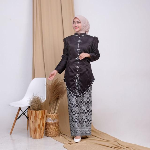 Product Introduction of Setelan Baju Kurung Melayu Wanita Muslim Tunik Elsa Full Payet Rok Batik Motif Songket Terbaru Satin Span 2