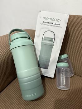 Product Review of Momcozy 22oz Portable Breast Milk Cooler for Outdoor, 360°Total Cooling for 24Hours, Larger Capacity Travel Breastmilk Chiller with 2pcs Baby Bottles for Breastmilk Storage, Breastfeeding Essentials from ** M**s O**p 1