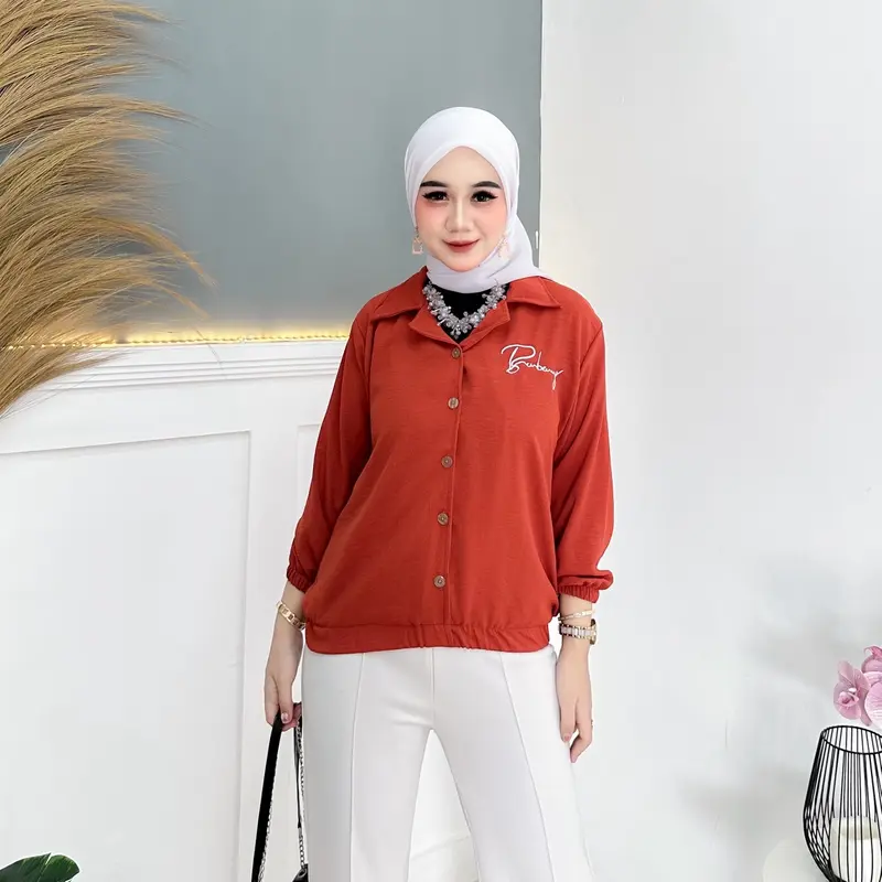 Arni Busana -Kemeja Blouse Wanita Bordir Bahan crinkle Adem Dan Nyaman Kancing Depan Lengan Karet Baju Dewasa Model Casual 6